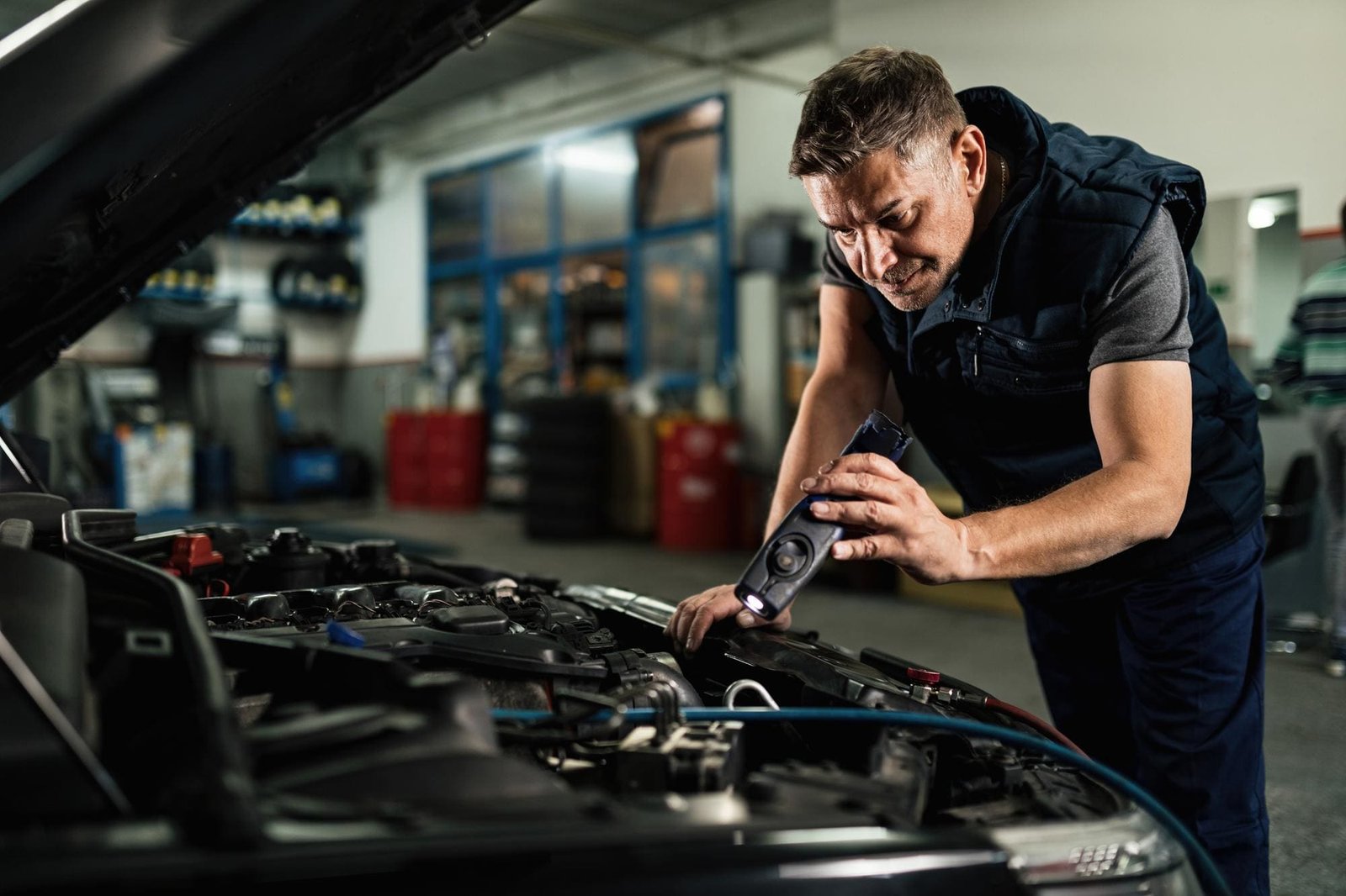 Moderne Fahrzeugdiagnose in der Werkstatt